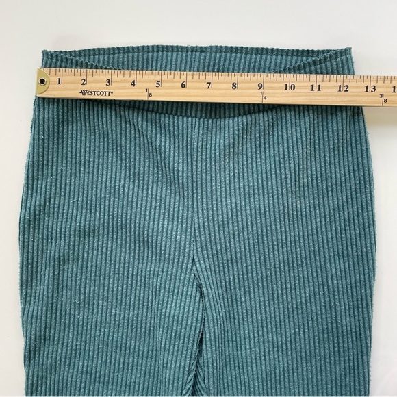 Urban Outfitters Out from Under Green Ribbed Flared Leggings Size Small - Picture 7 of 9
